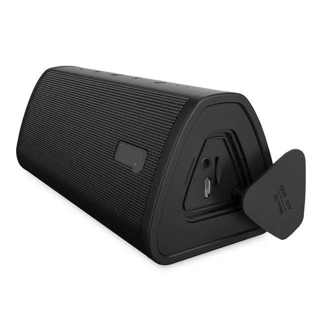 A10 Portable Waterproof And Dustproof Outdoor Speaker With Class-G Amplifiers And Enhanced Battery Life